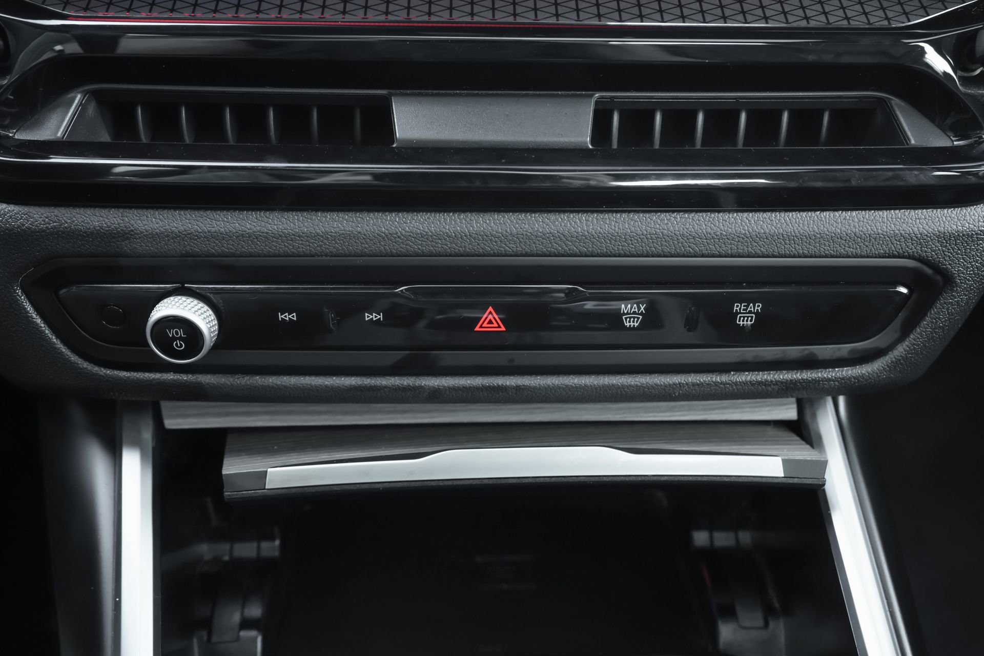 Used 2025 BMW 430i Coupe image 17