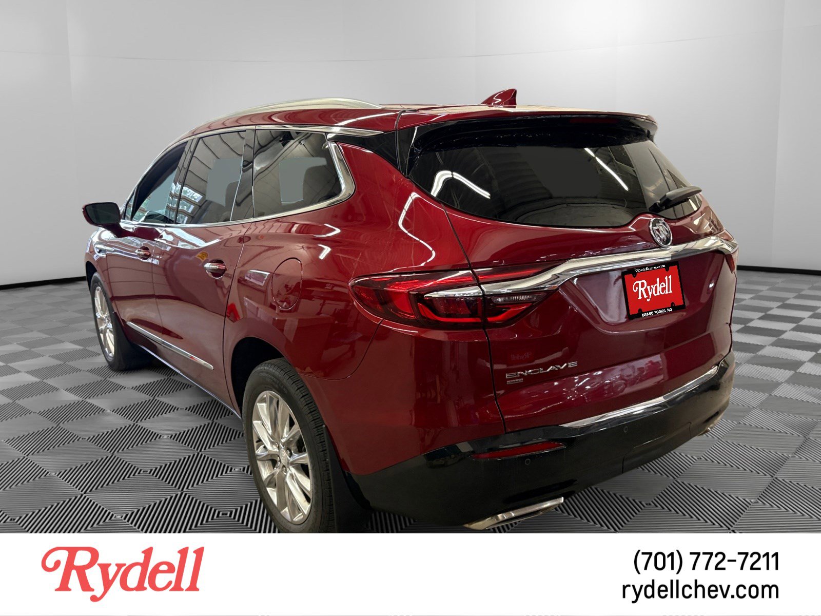 Used 2020 Buick Enclave Premium w/ Sun and Sites Package AWD/4WD image 2