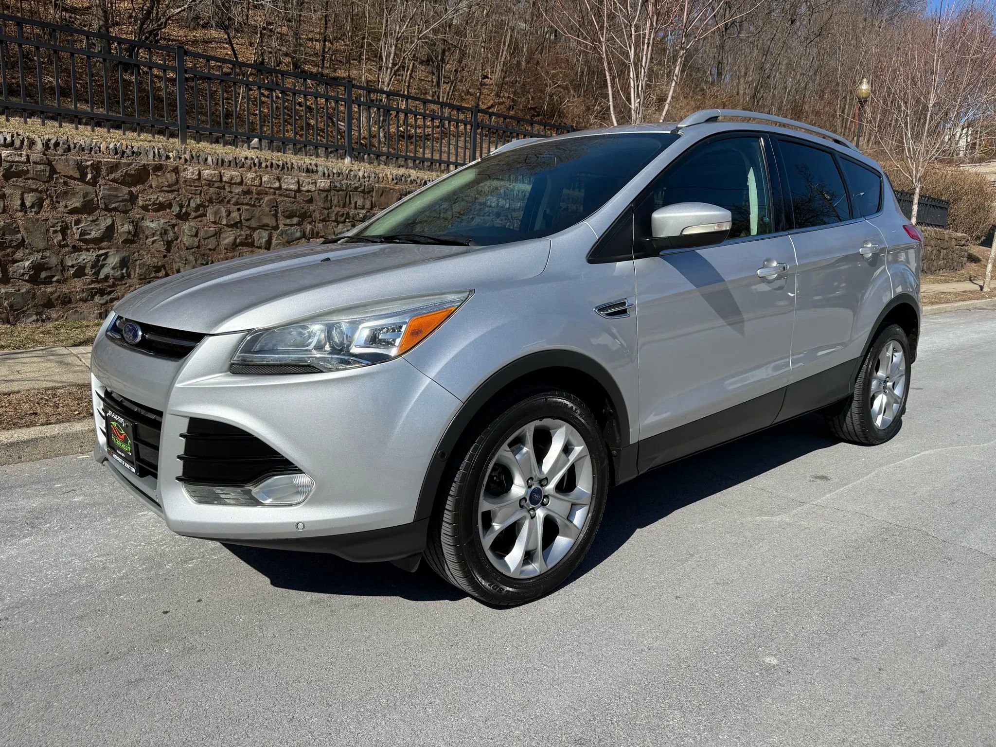 Used 2014 Ford Escape Titanium w/ Equipment Group 401A AWD/4WD image 2