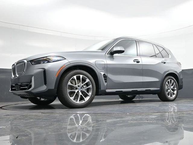 Used 2026 BMW X5 xDrive50e w/ Climate Comfort Package image 34