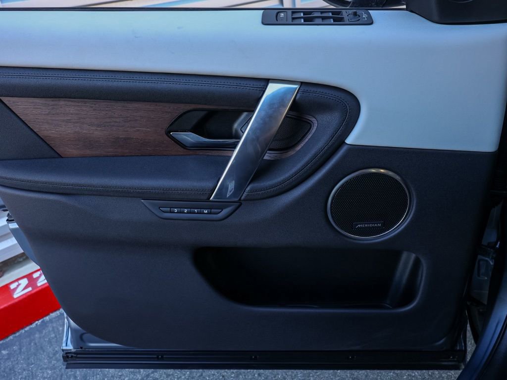 Used 2023 Land Rover Discovery Sport SE image 22