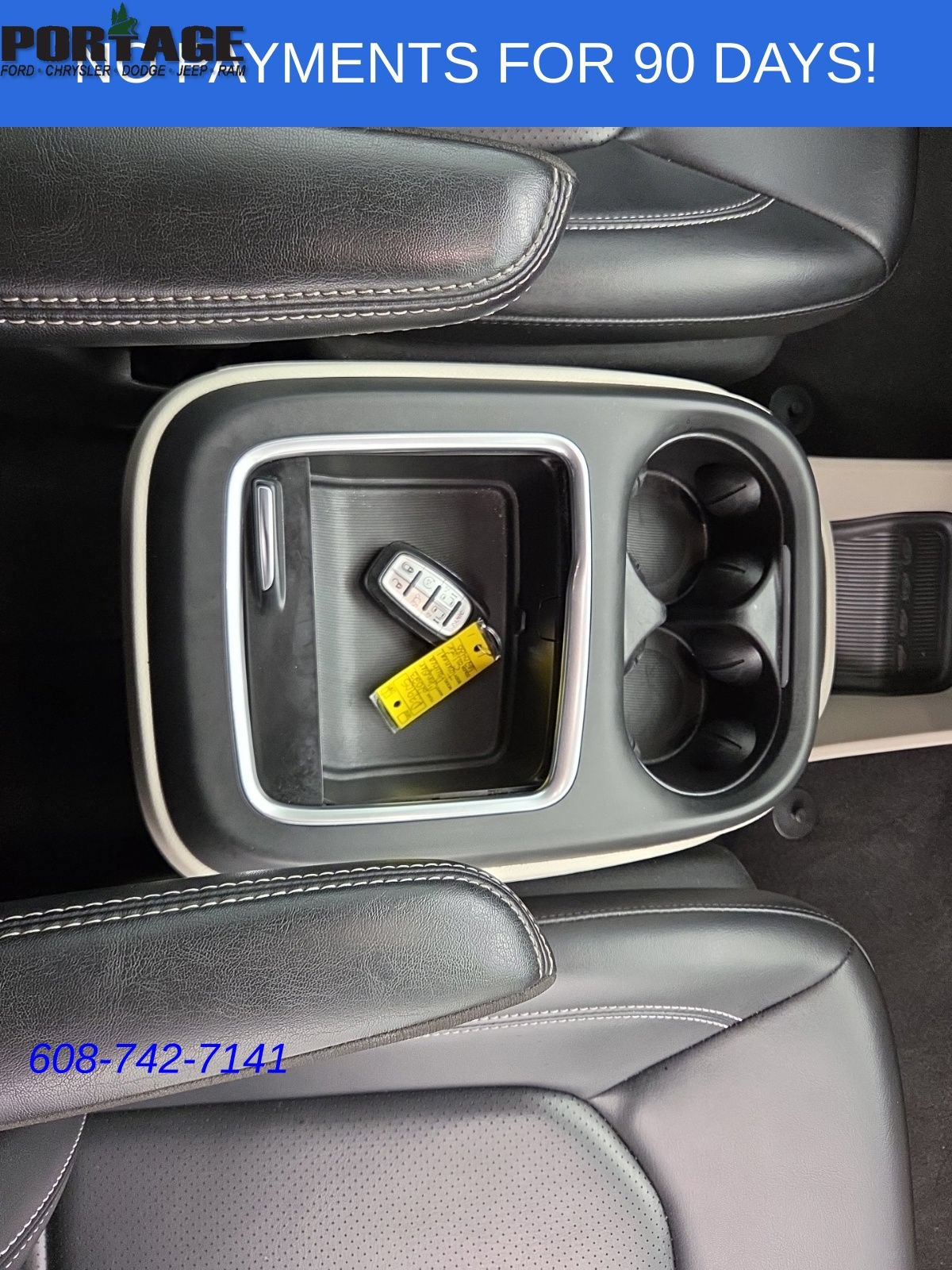 Used 2023 Chrysler Pacifica Touring-L FWD image 24