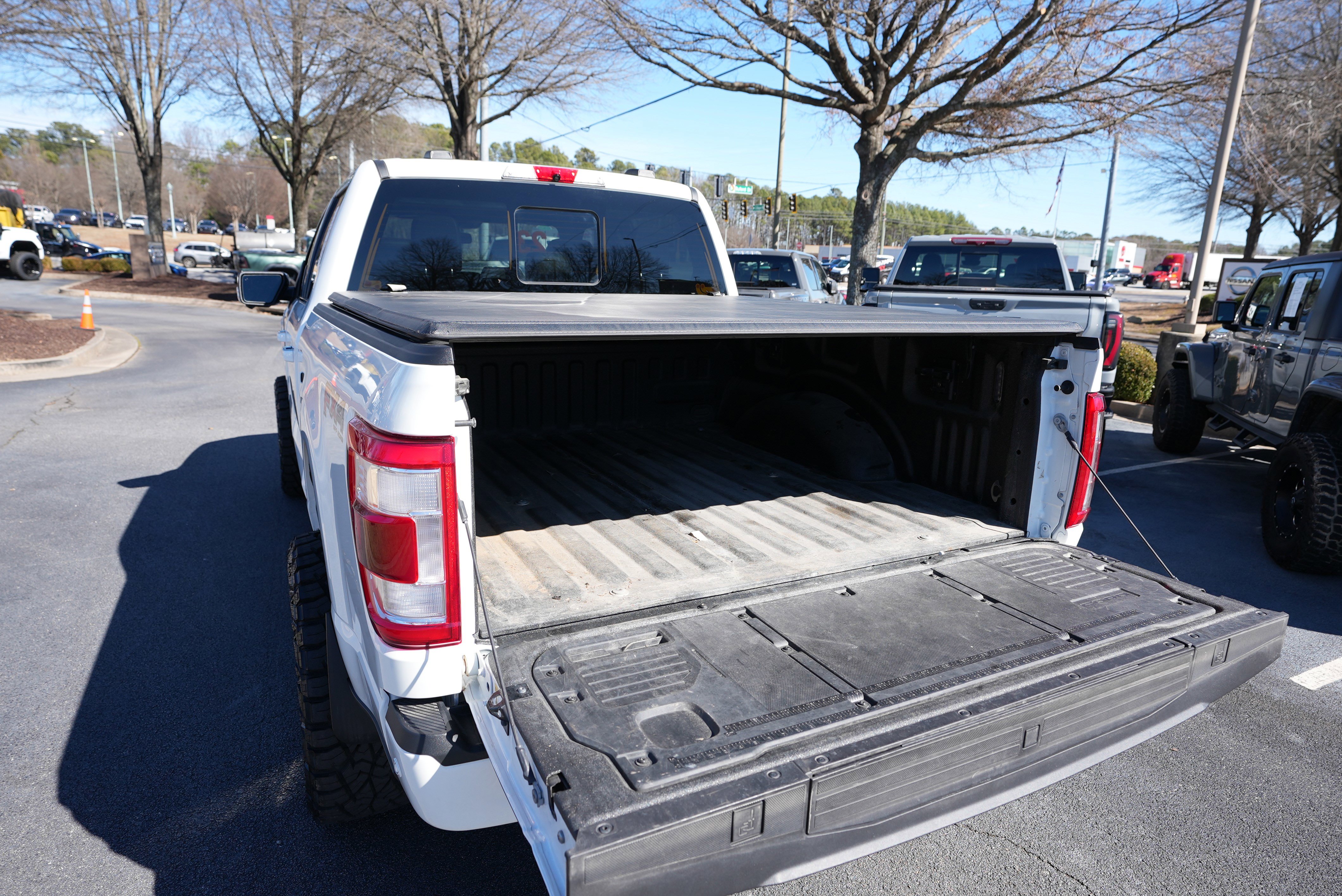 Used 2023 Ford F150 Platinum w/ FX4 Off-Road Package image 36