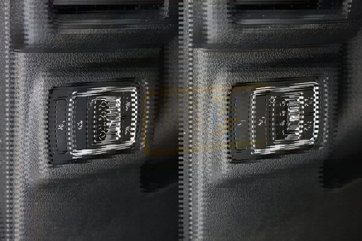 Used 2020 Lincoln Corsair Reserve w/ Equipment Group 201A image 24