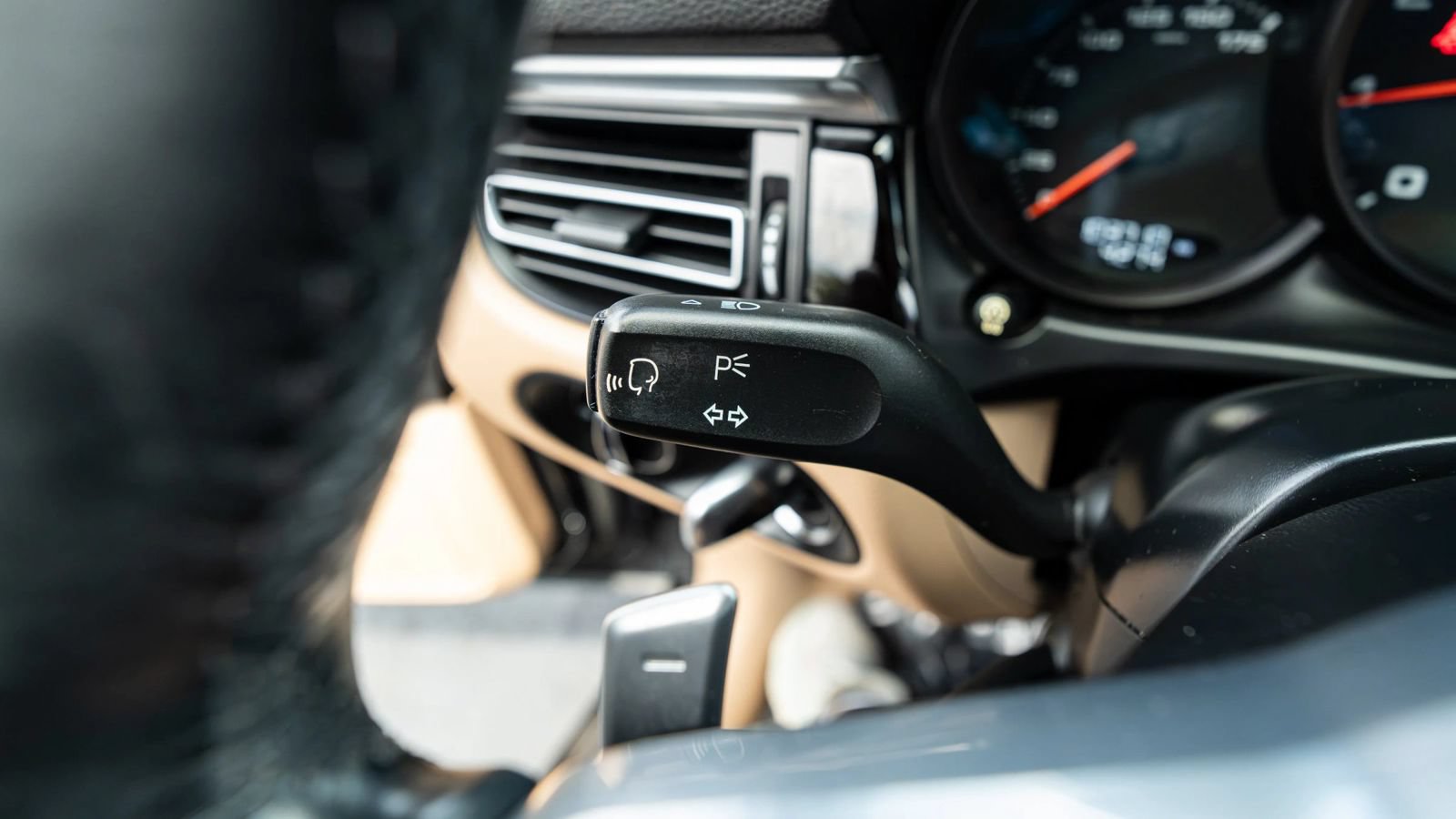 Used 2019 Porsche Macan AWD/4WD image 43
