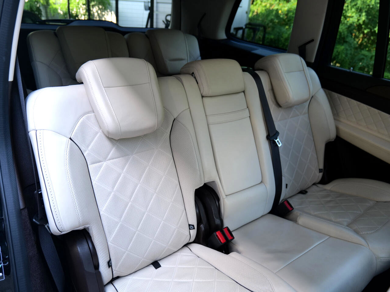 Used 2019 Mercedes-Benz GLS 450 4MATIC w/ Grand Edition Package image 43