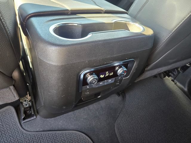 Used 2025 GMC Yukon Denali AWD/4WD image 12