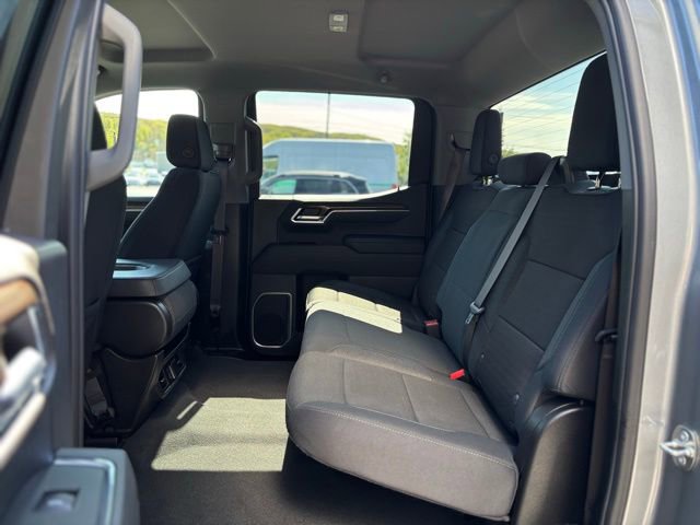 Used 2024 Chevrolet Silverado 1500 LT AWD/4WD image 25