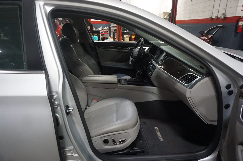 Used 2016 Hyundai Genesis 3.8 w/ Option Group 02 RWD image 14