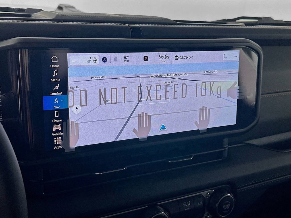 New 2025 Jeep Gladiator Mojave image 15