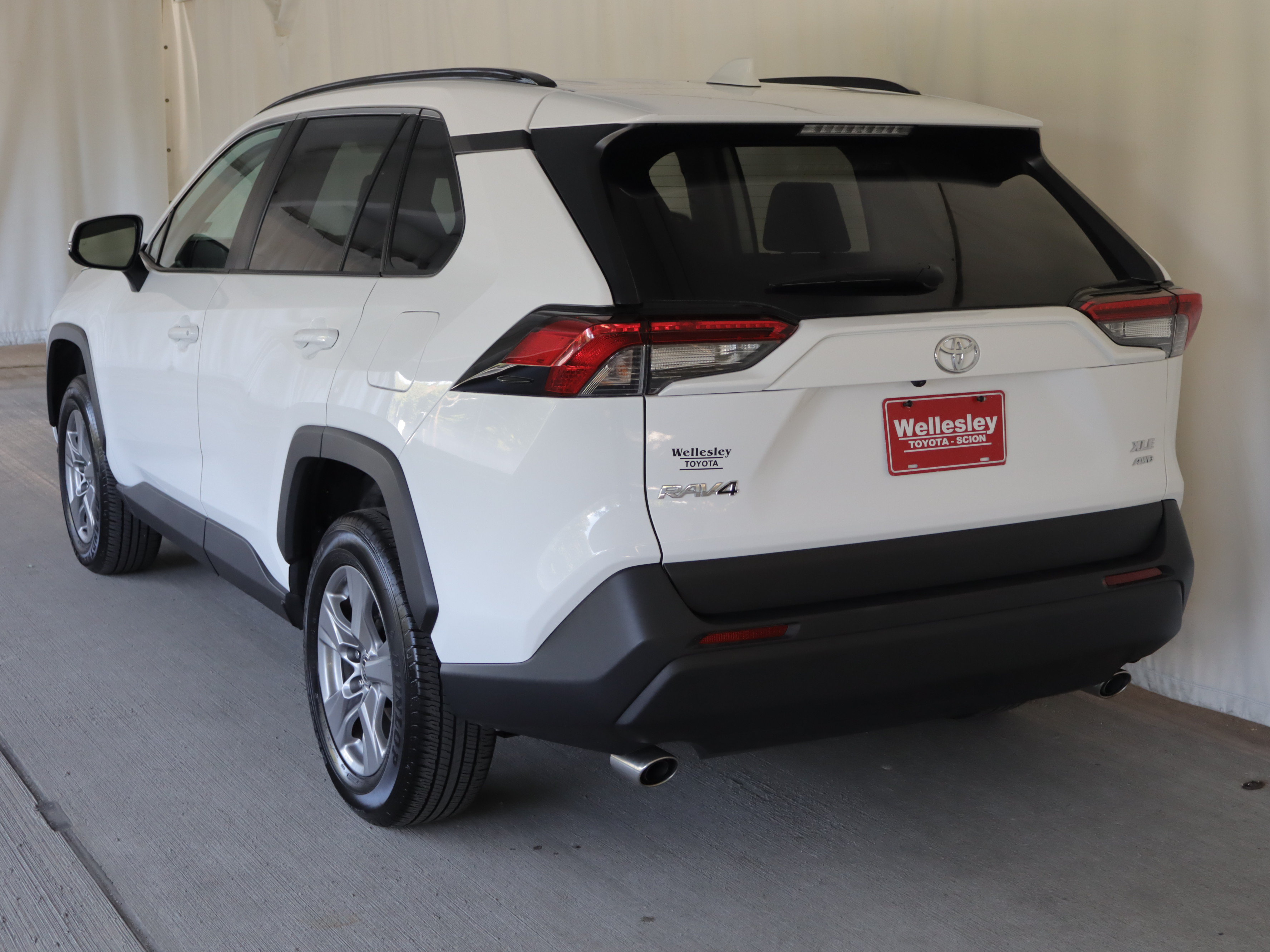 Used 2024 Toyota RAV4 XLE w/ Convenience Package AWD/4WD image 26