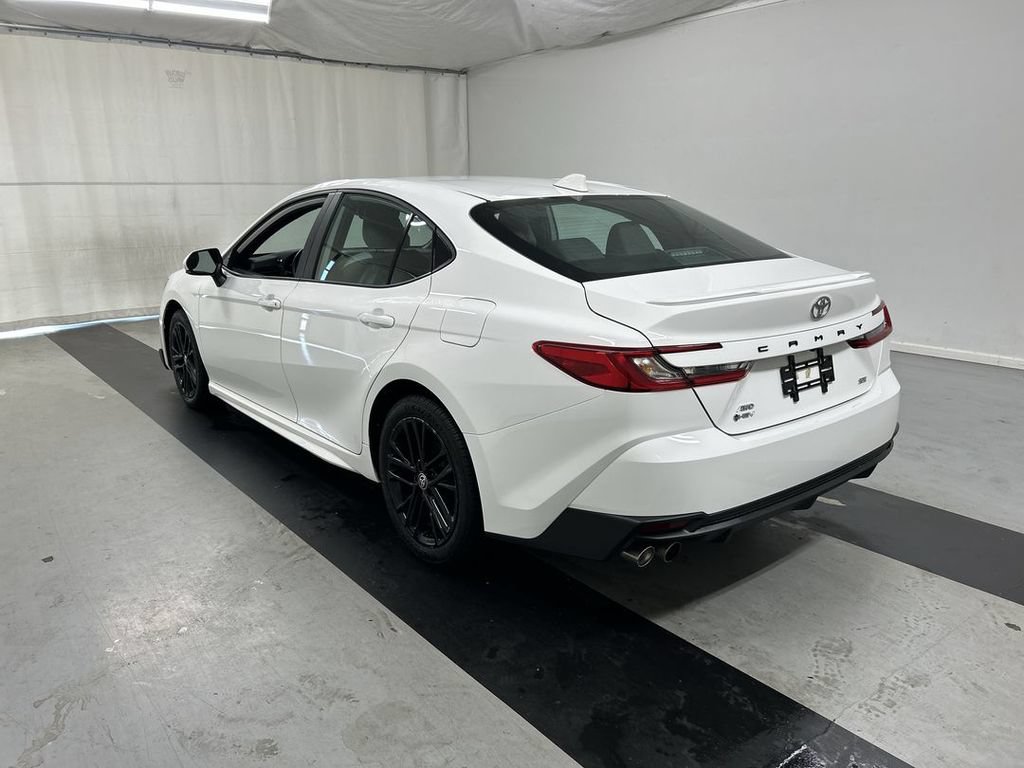 Used 2025 Toyota Camry SE w/ Convenience Package AWD/4WD image 7