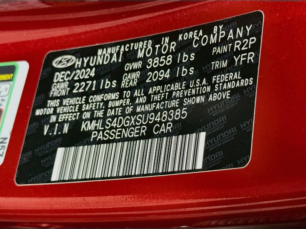 Certified 2025 Hyundai Elantra SEL FWD image 35