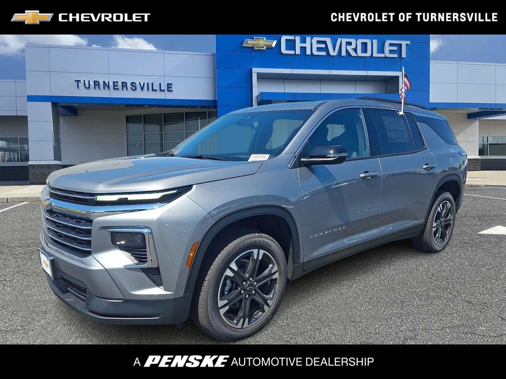 New 2027 Chevrolet Traverse LT w/ Sun and Wheel Package FWD image 1