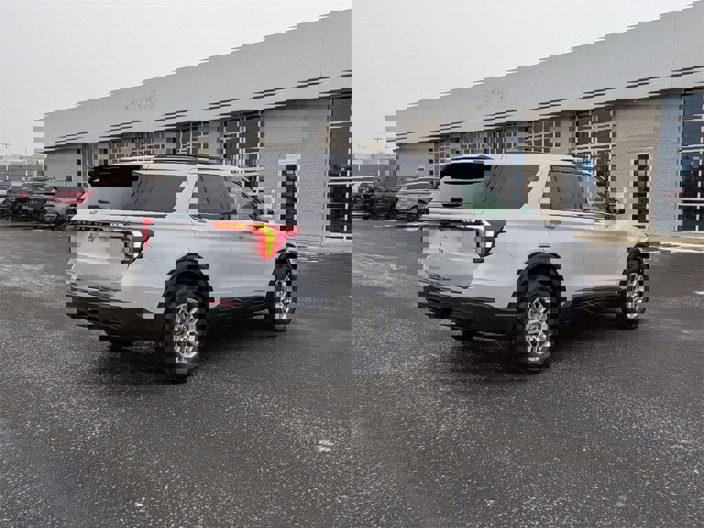 New 2026 Ford Explorer Active image 28