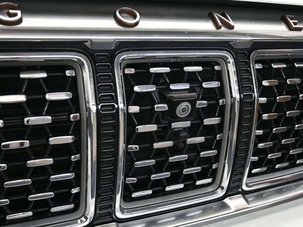 Used 2022 Jeep Grand Wagoneer Series III w/ Rear Seat Video Group 1 image 62