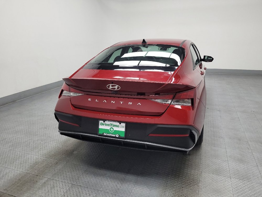 Used 2024 Hyundai Elantra SEL image 7