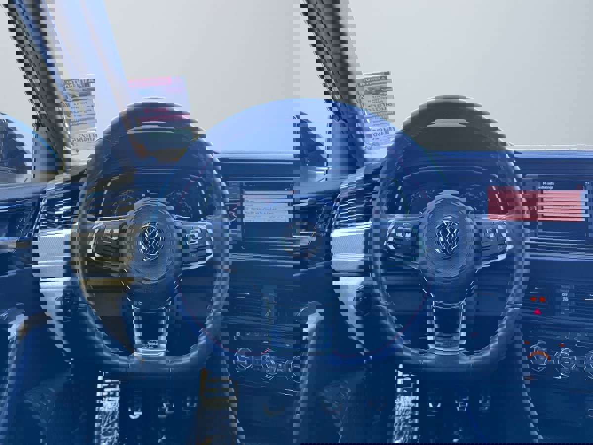 Used 2019 Volkswagen Jetta GLI image 11