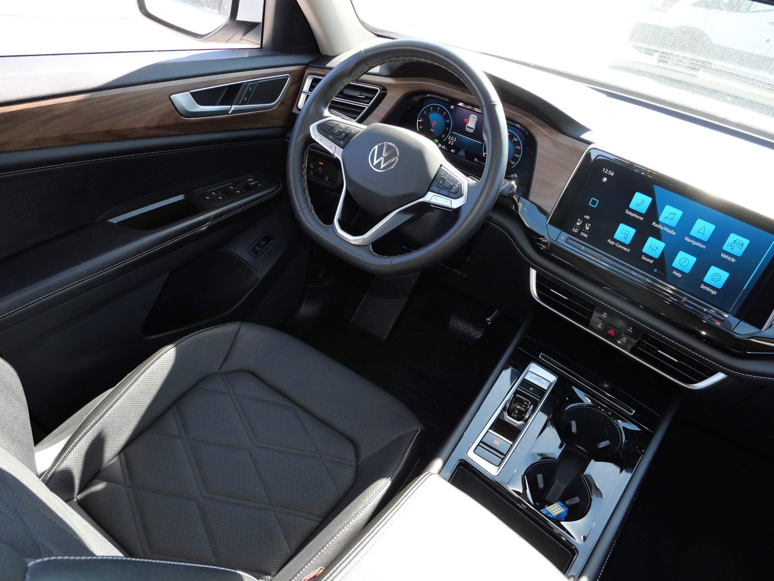 Certified 2024 Volkswagen Atlas SE AWD/4WD image 9