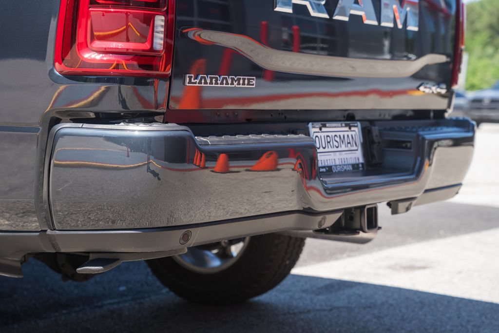 New 2026 RAM 2500 Laramie AWD/4WD image 10