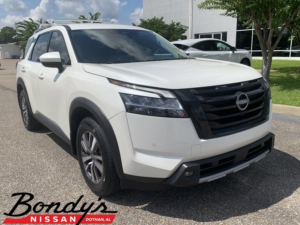 Used 2023 Nissan Pathfinder SL w/ Black Appearance Package