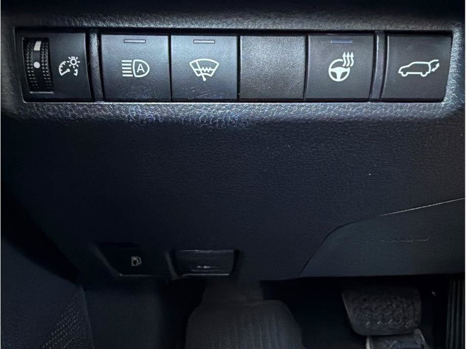 Used 2019 Toyota RAV4 XLE w/ Convenience Package AWD/4WD image 24