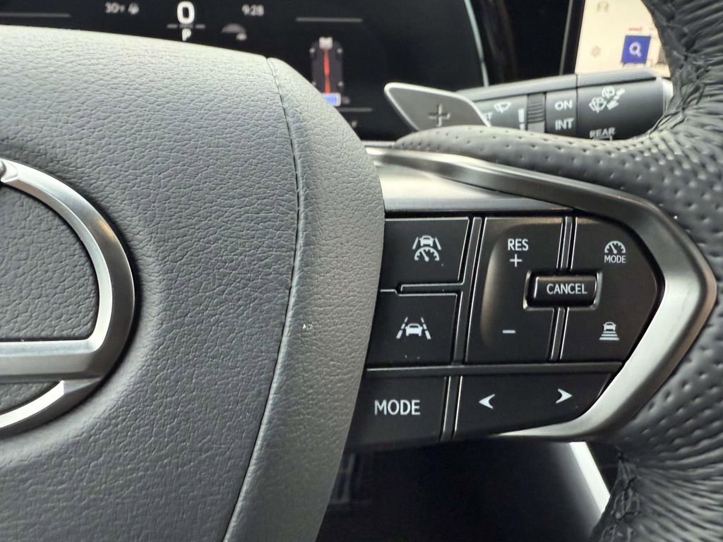 Used 2025 Lexus TX 500h AWD image 21