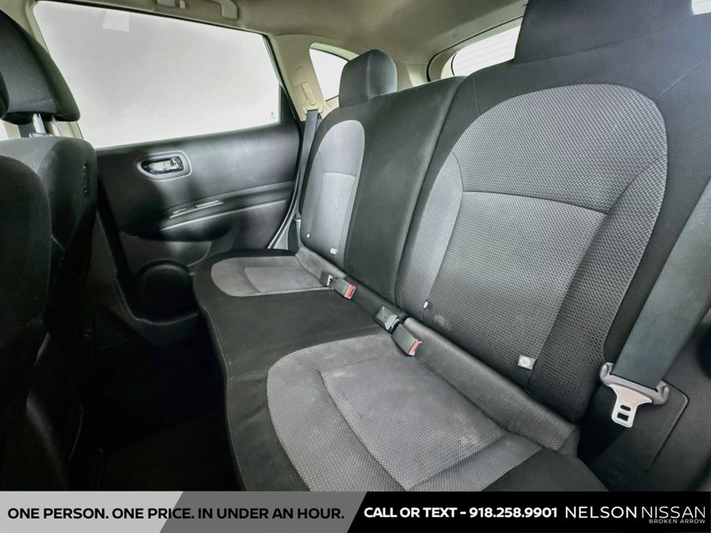 Used 2013 Nissan Rogue SV w/ Premium Pkg AWD/4WD image 24
