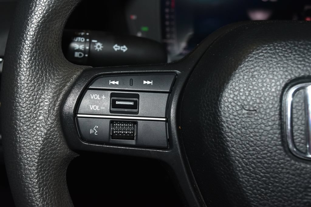 Used 2023 Honda Accord EX image 7