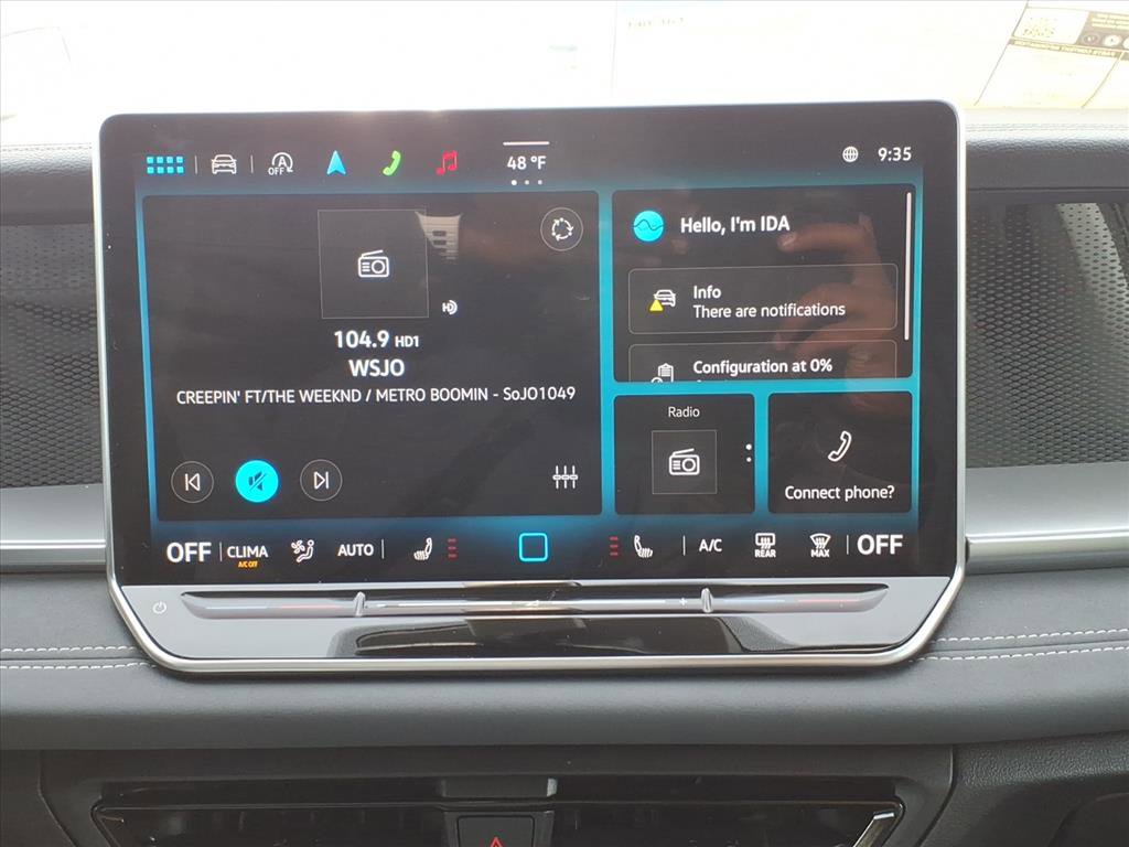 New 2025 Volkswagen Tiguan SE image 10