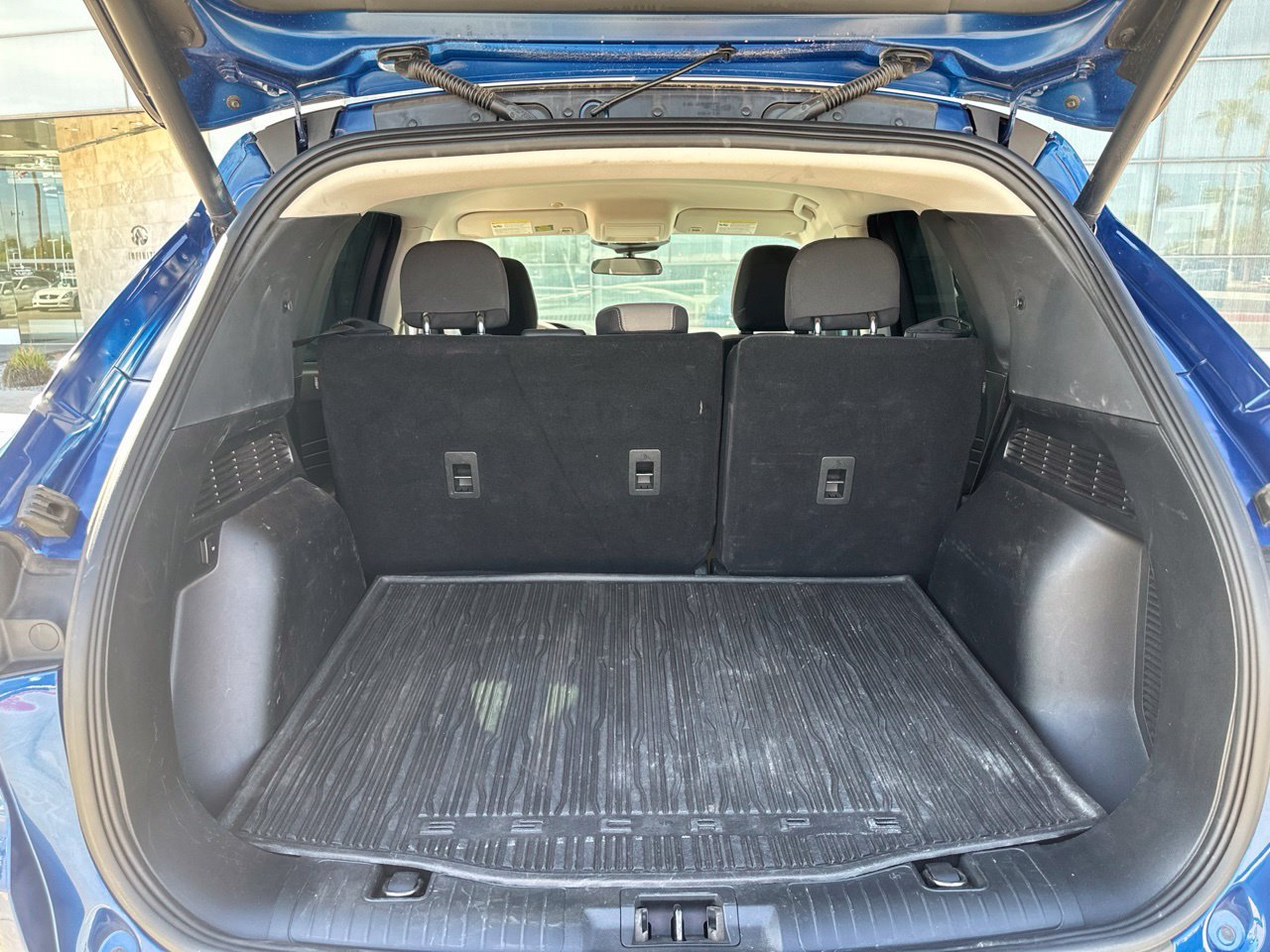 Used 2022 Ford Escape SE w/ SE Sport Appearance Package FWD image 10
