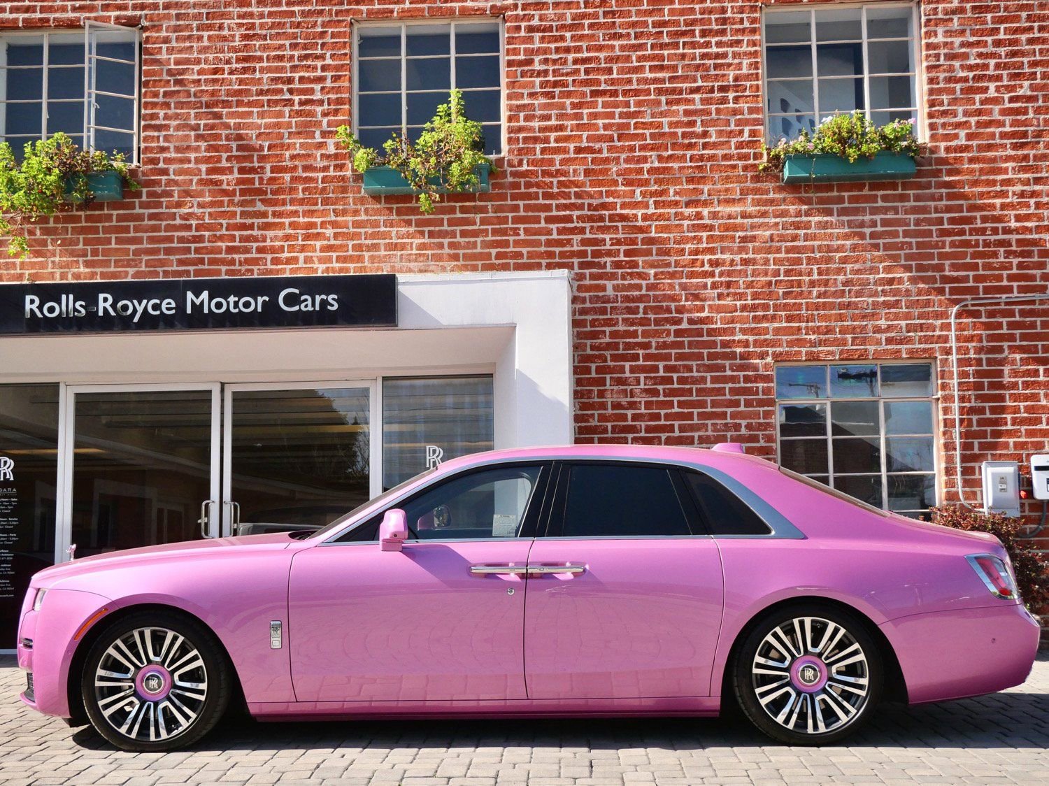 Certified 2021 Rolls-Royce Ghost image 3