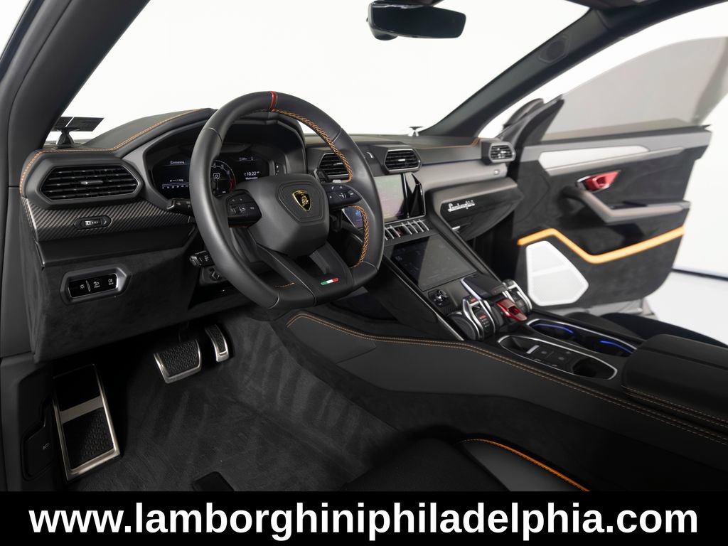 Used 2024 Lamborghini Urus Performante AWD/4WD image 15