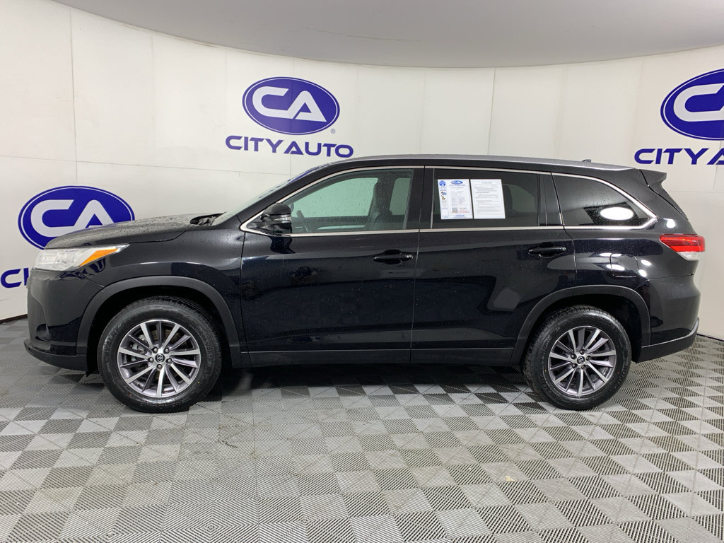 Used 2019 Toyota Highlander XLE image 6
