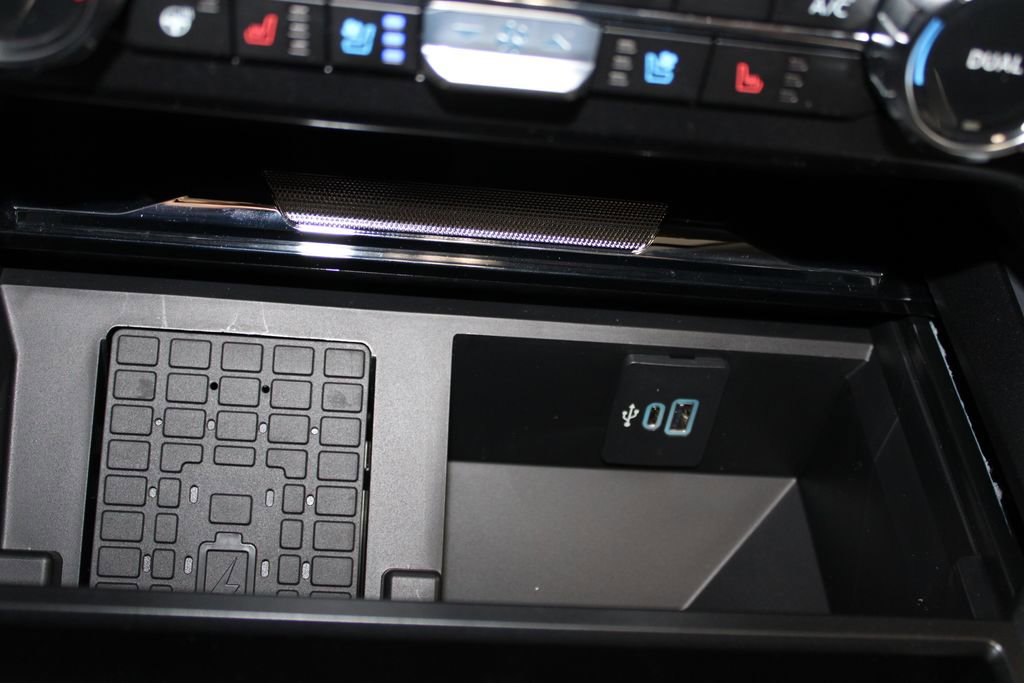 New 2025 Ford F250 Lariat w/ Lariat Ultimate Package image 48