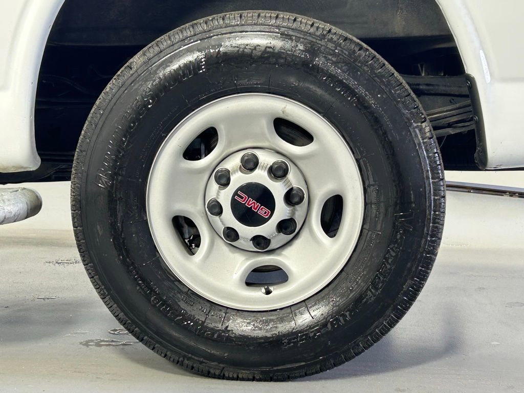Used 2024 GMC Savana 2500 w/ Driver Convenience Package image 30