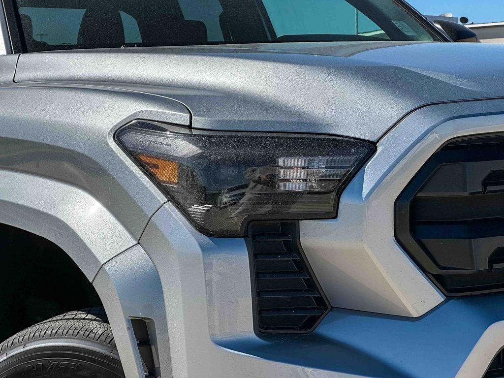 Used 2026 Toyota Tacoma SR image 3
