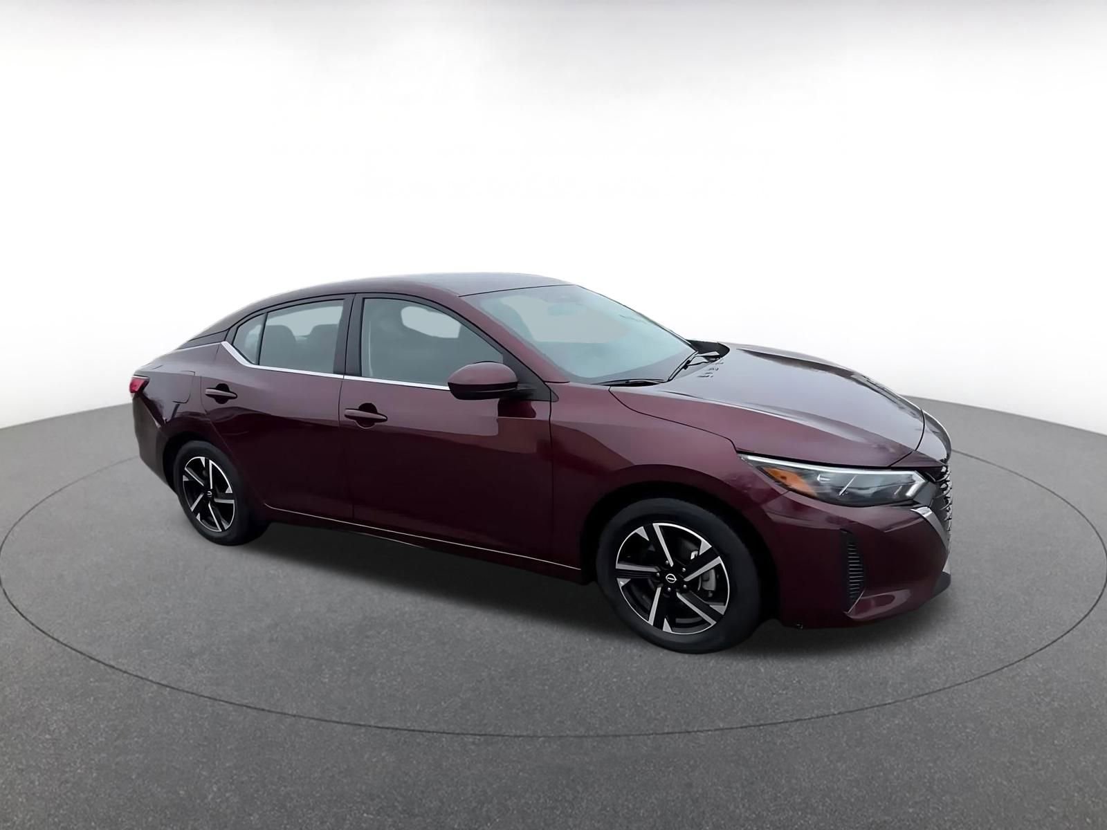 Used 2025 Nissan Sentra SV image 2