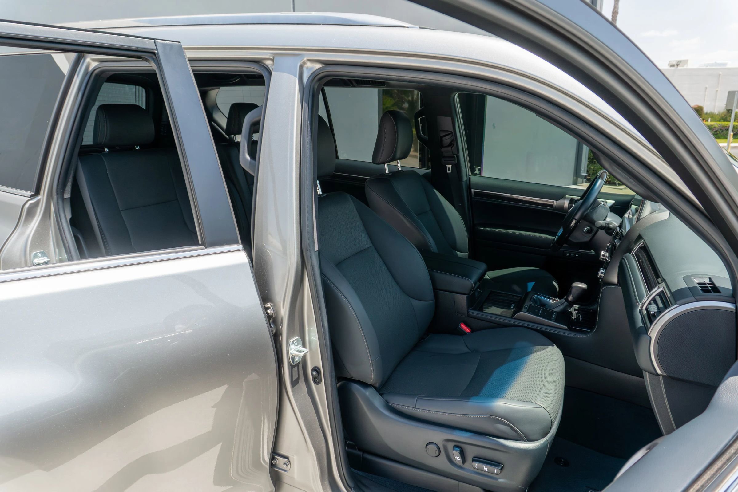 Used 2022 Lexus GX 460 Premium w/ Accessory Package AWD/4WD image 76
