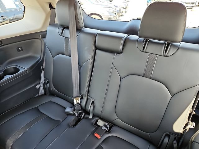 Used 2023 Honda Pilot EX-L image 11