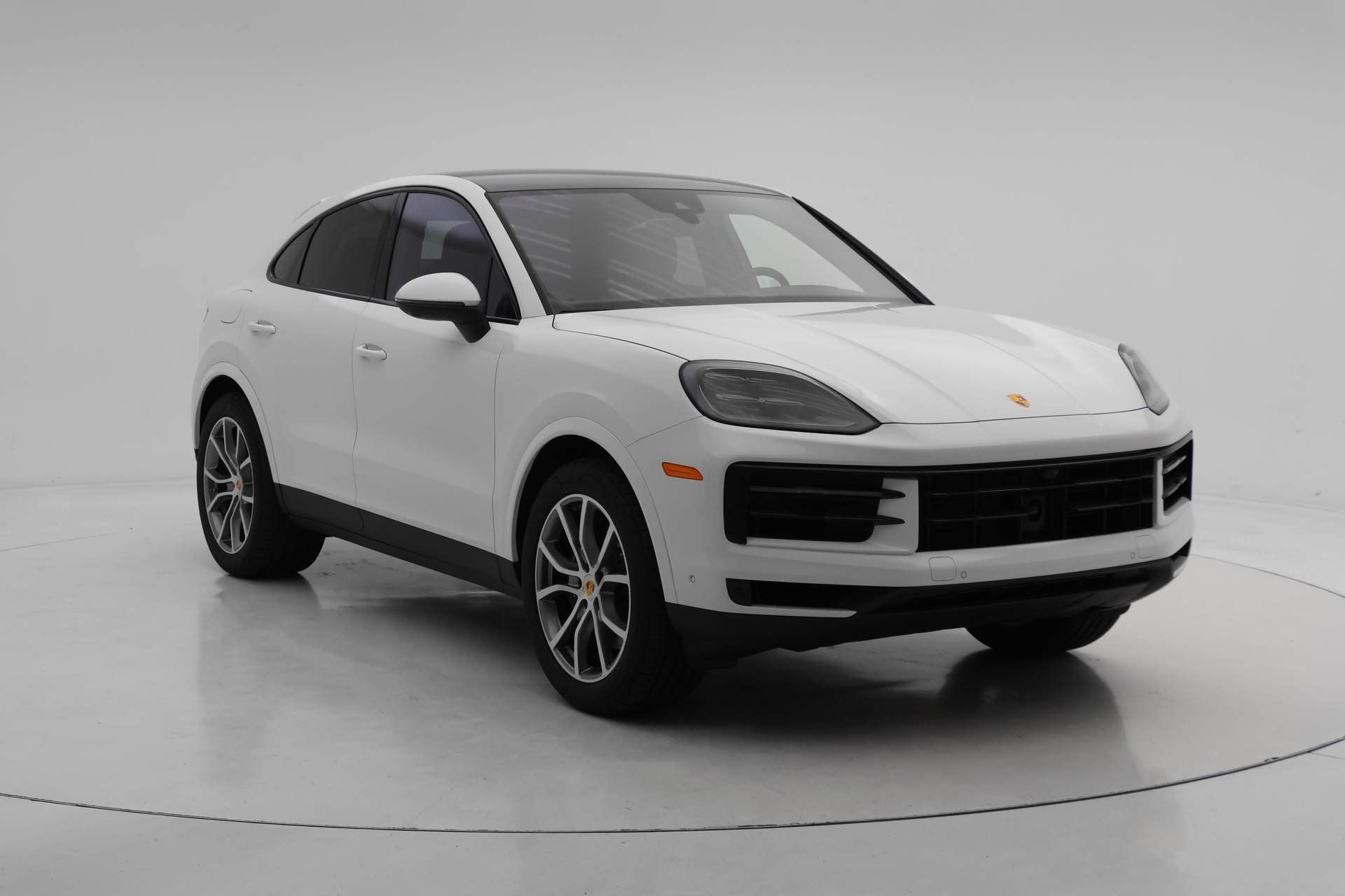 Used 2024 Porsche Cayenne Coupe image 6