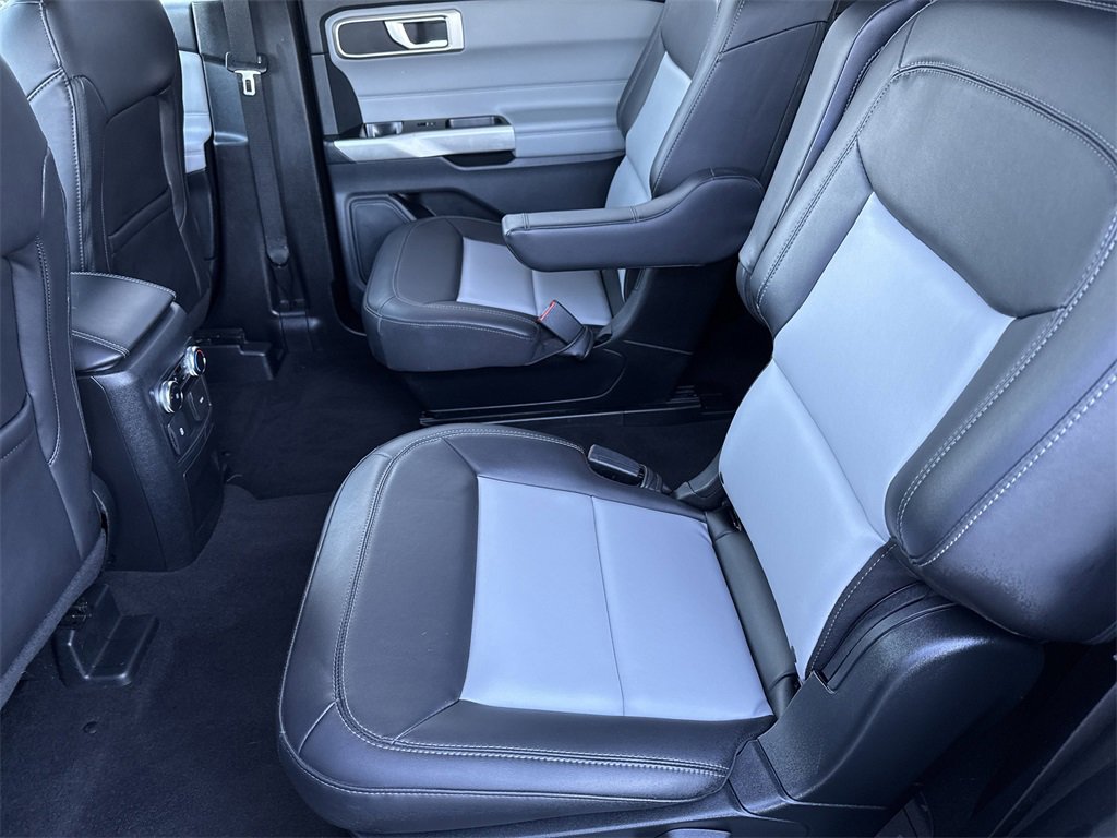 Used 2023 Ford Explorer XLT w/ Equipment Group 202A image 23