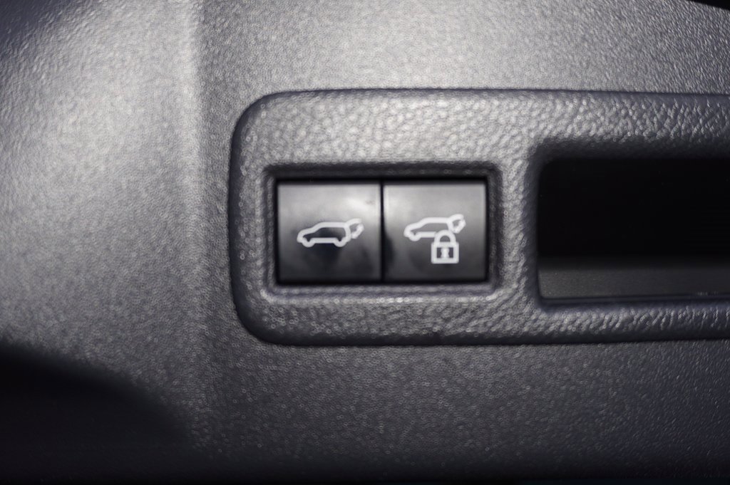 Certified 2025 Toyota bZ4X FWD image 10