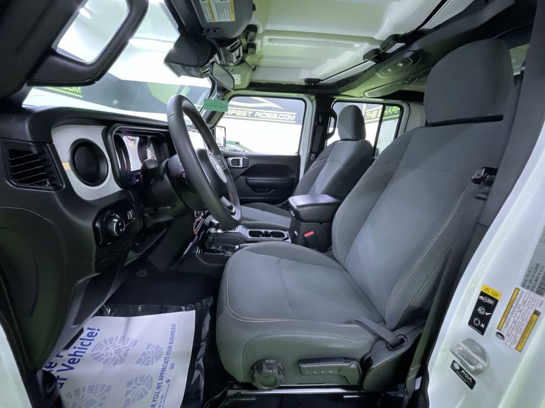 Used 2025 Jeep Gladiator Sport image 17