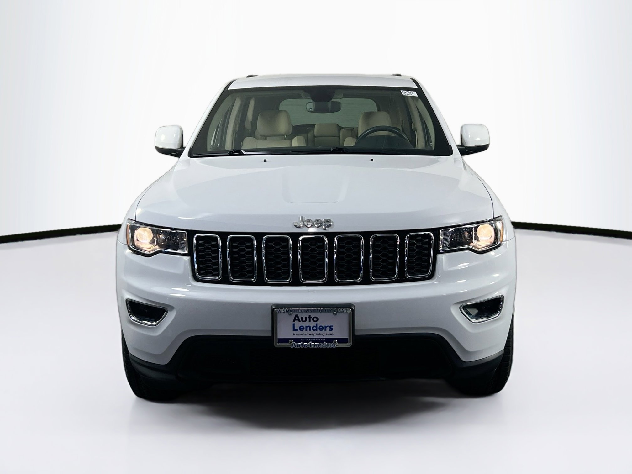 Used 2022 Jeep Grand Cherokee Laredo E image 2