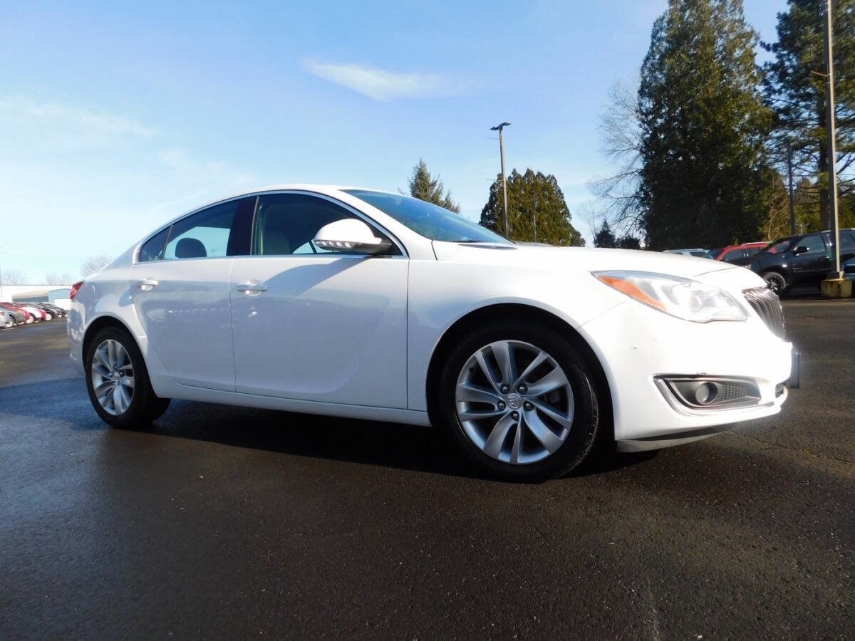 Used 2014 Buick Regal image 1