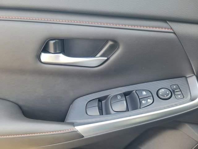 New 2025 Nissan Sentra SR w/ SR Premium Package image 17