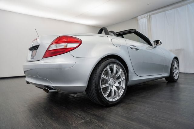 Used 2006 Mercedes-Benz SLK 350 image 24