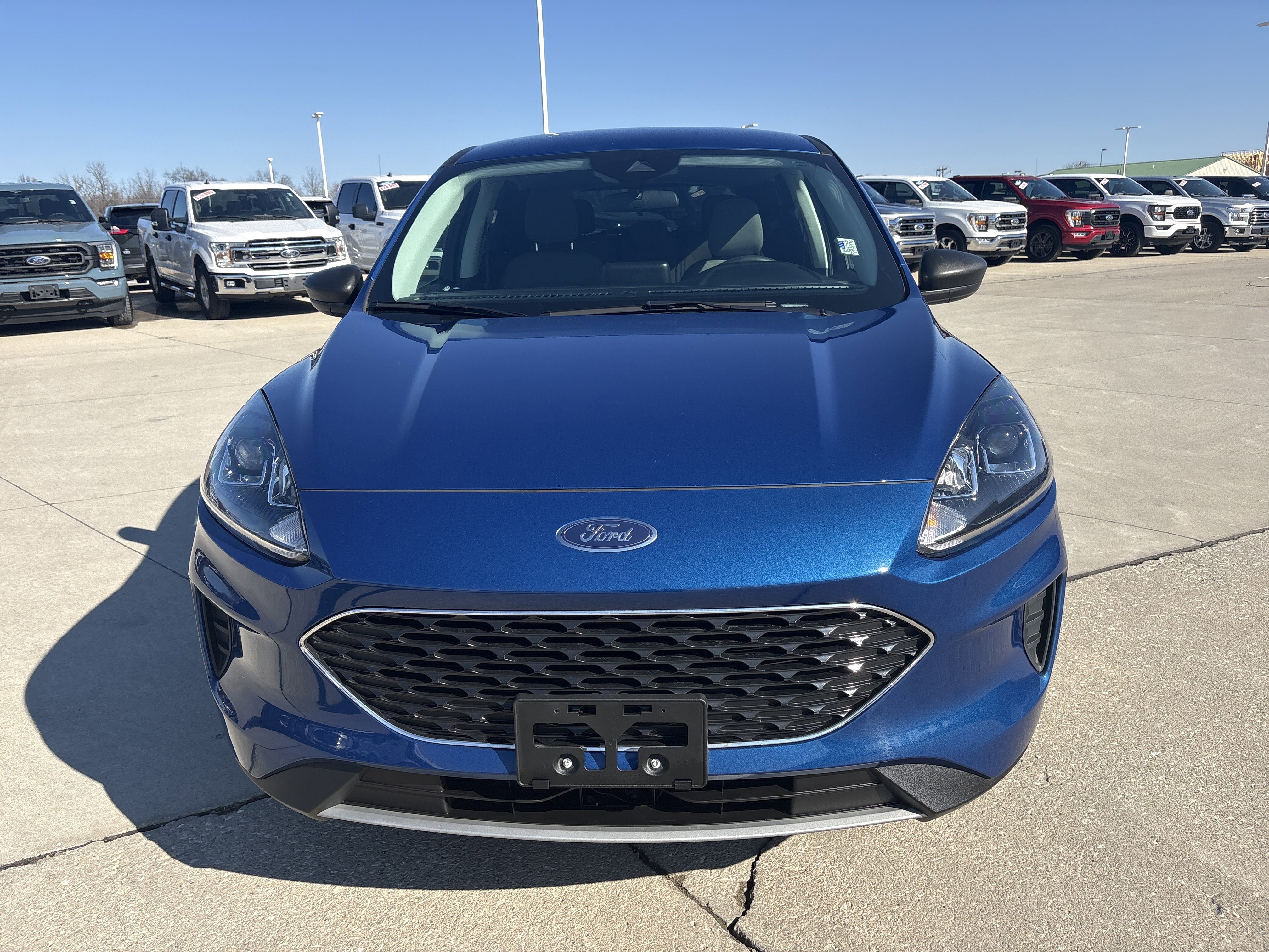 Used 2022 Ford Escape SE image 2