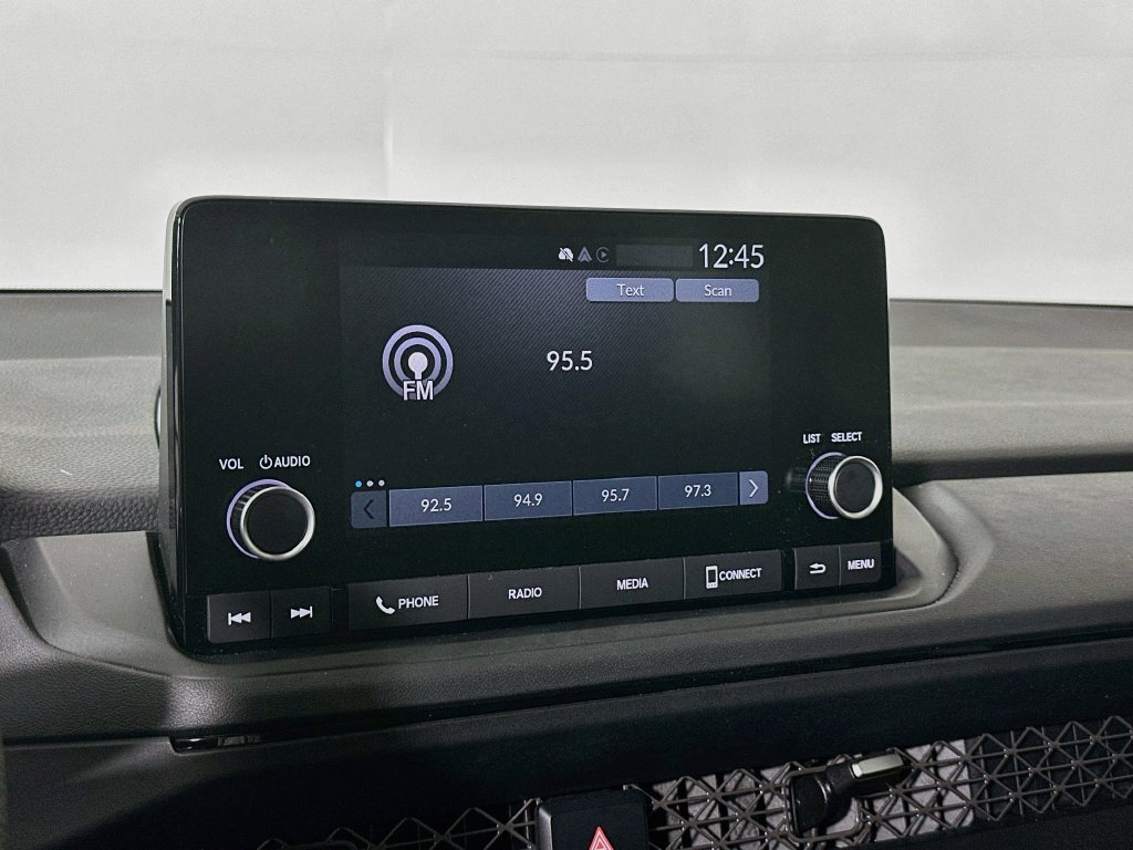 Used 2025 Honda Accord SE image 19